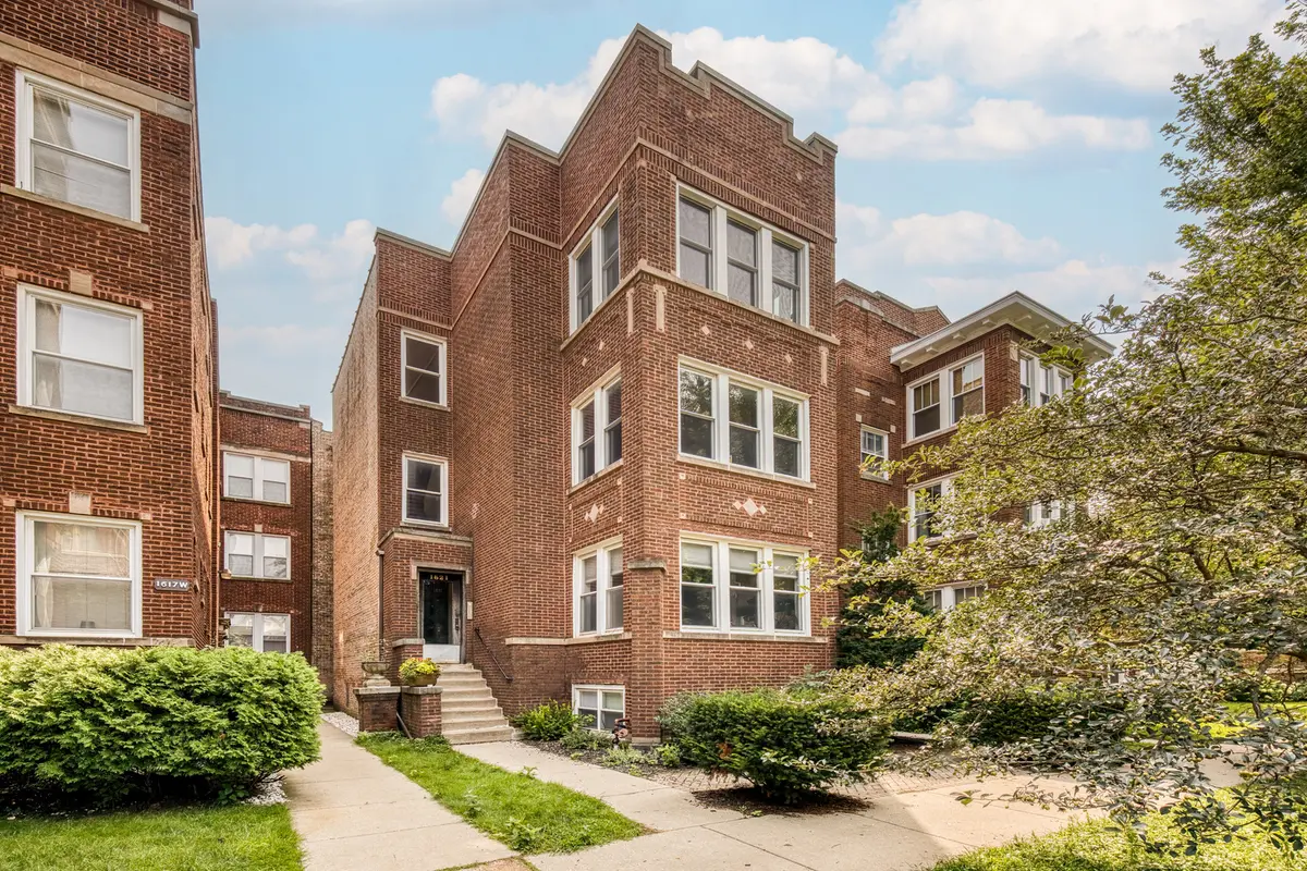 1621 W Rascher AVE #3, Chicago, IL 60640