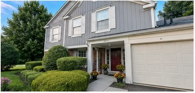1671 Grosvenor CIR #B, Wheaton, IL 60189