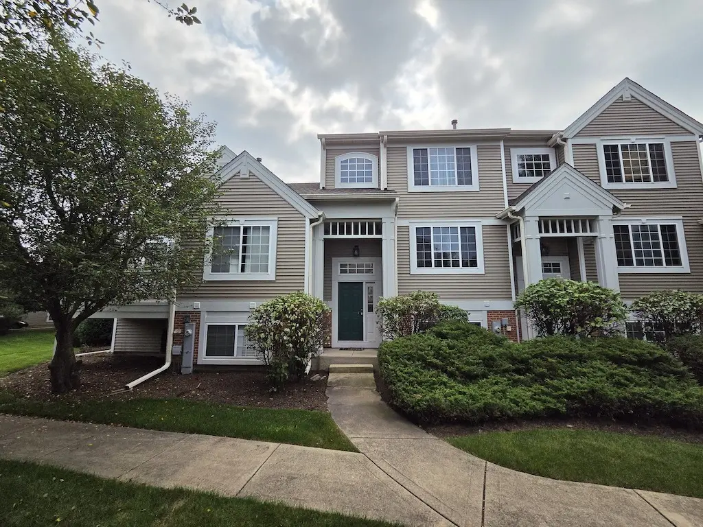 2322 TWILIGHT DR, Aurora, IL 60503