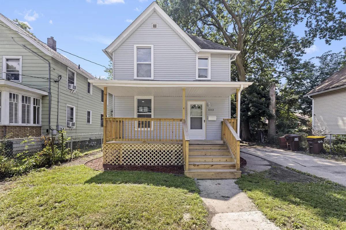 1113 22nd AVE, Rockford, IL 61104