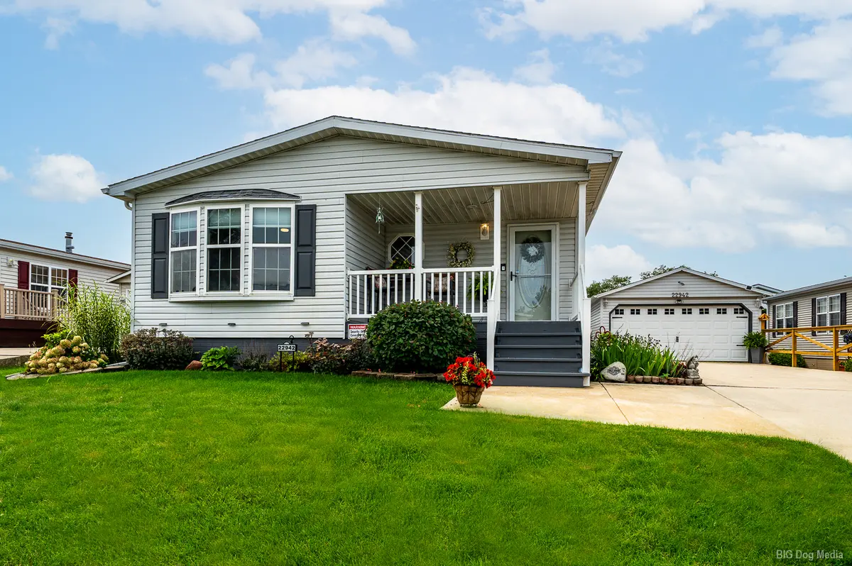 22942 S Glen Eagle DR, Frankfort, IL 60423