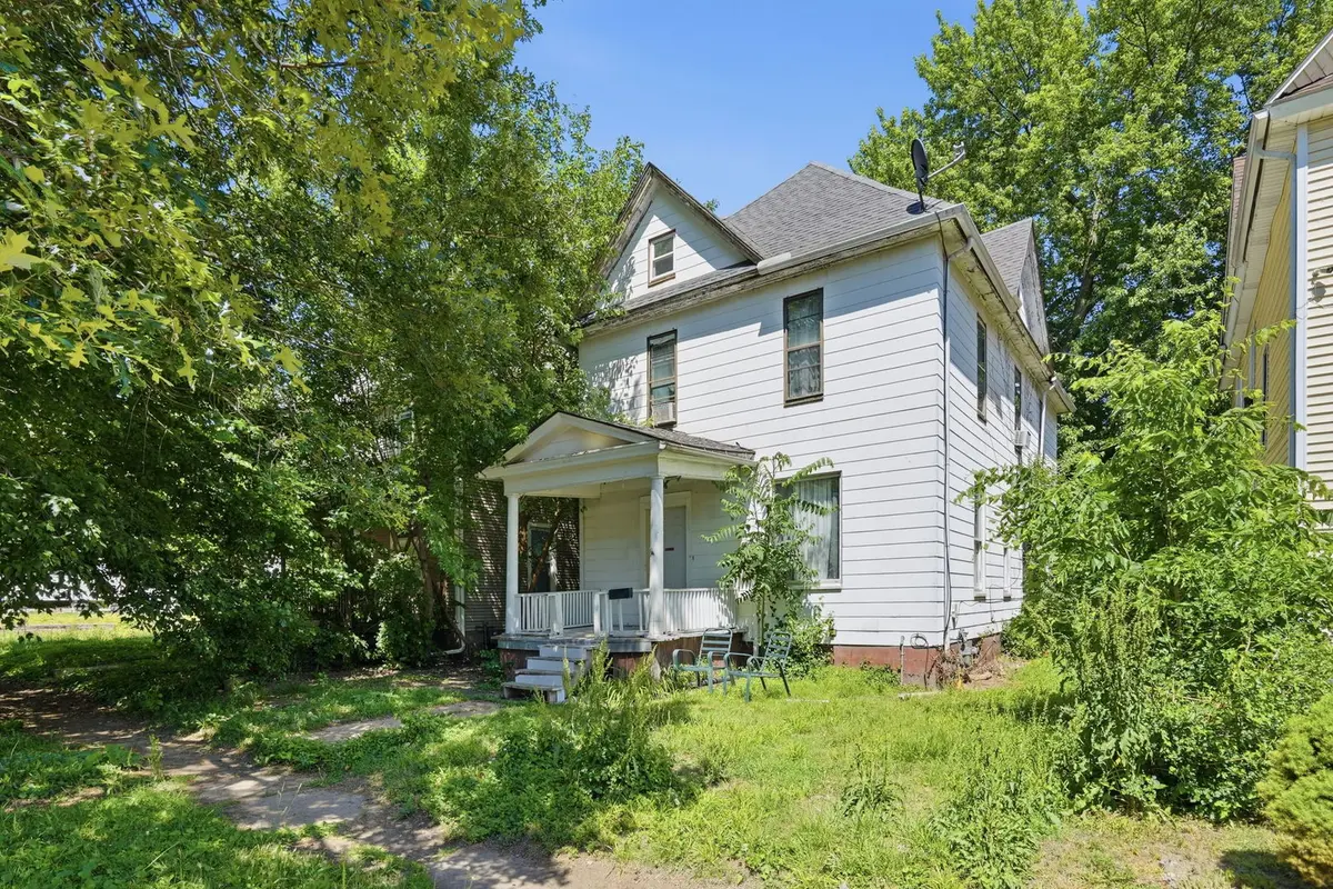 1205 14th 1/2 ST, Rock Island, IL 61201