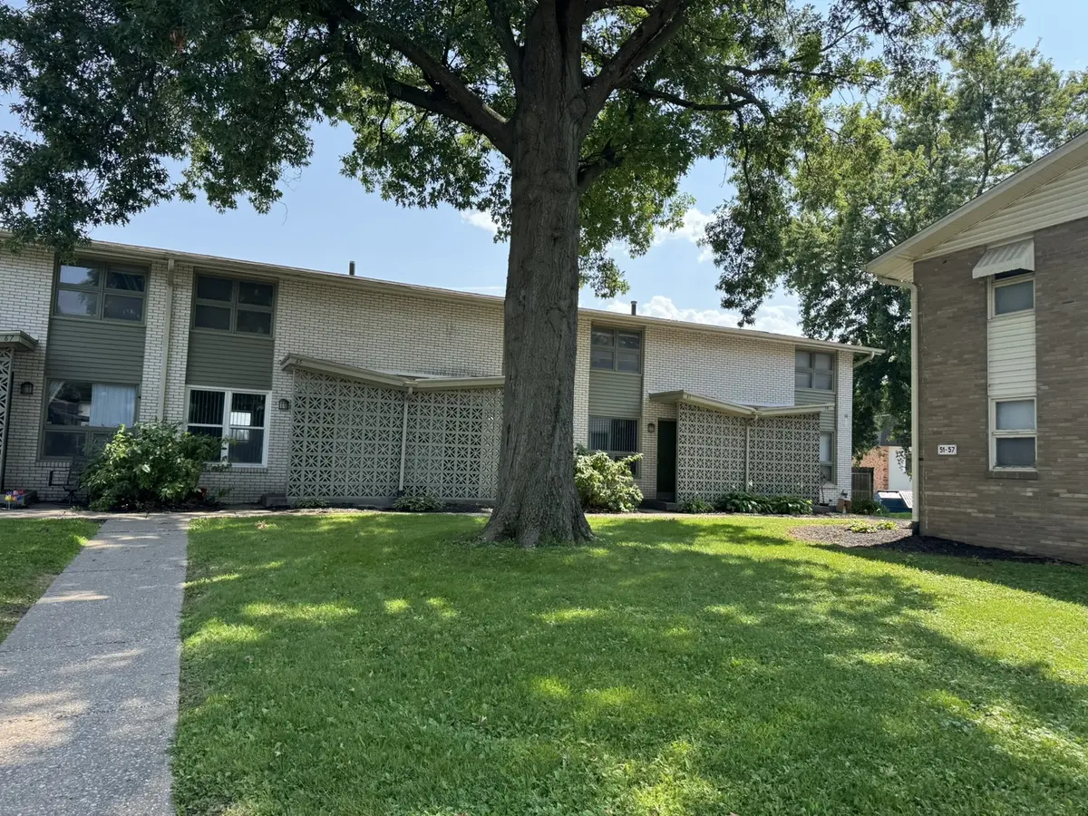 61 Sutton CT #61, Bettendorf, IA 52722