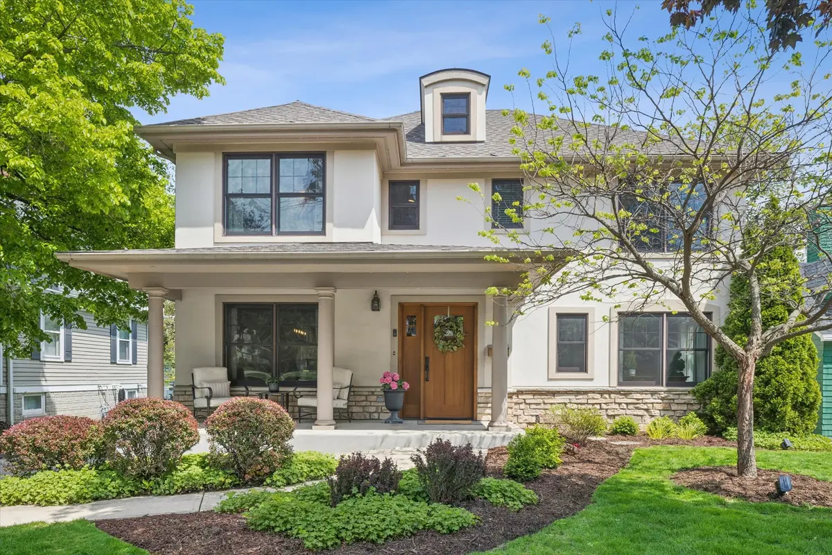 457 Taylor AVE, Glen Ellyn, IL 60137