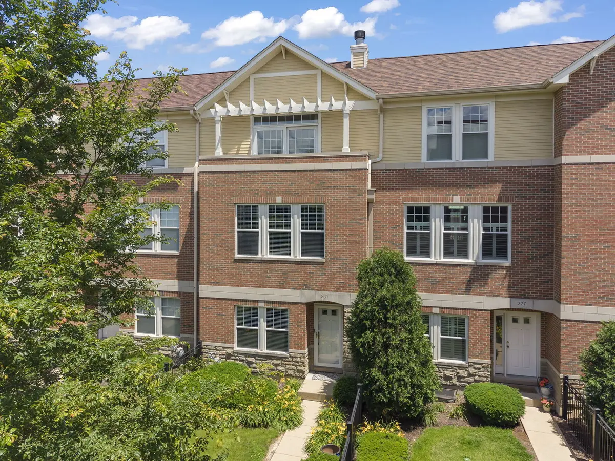 231 N West ST #0, Wheaton, IL 60187