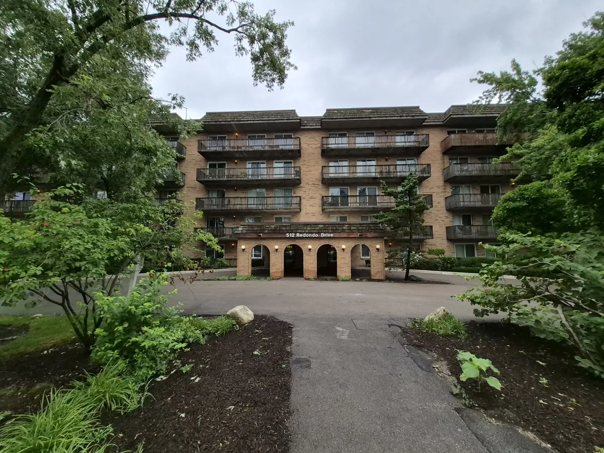 512 Redondo DR #409, Downers Grove, IL 60516