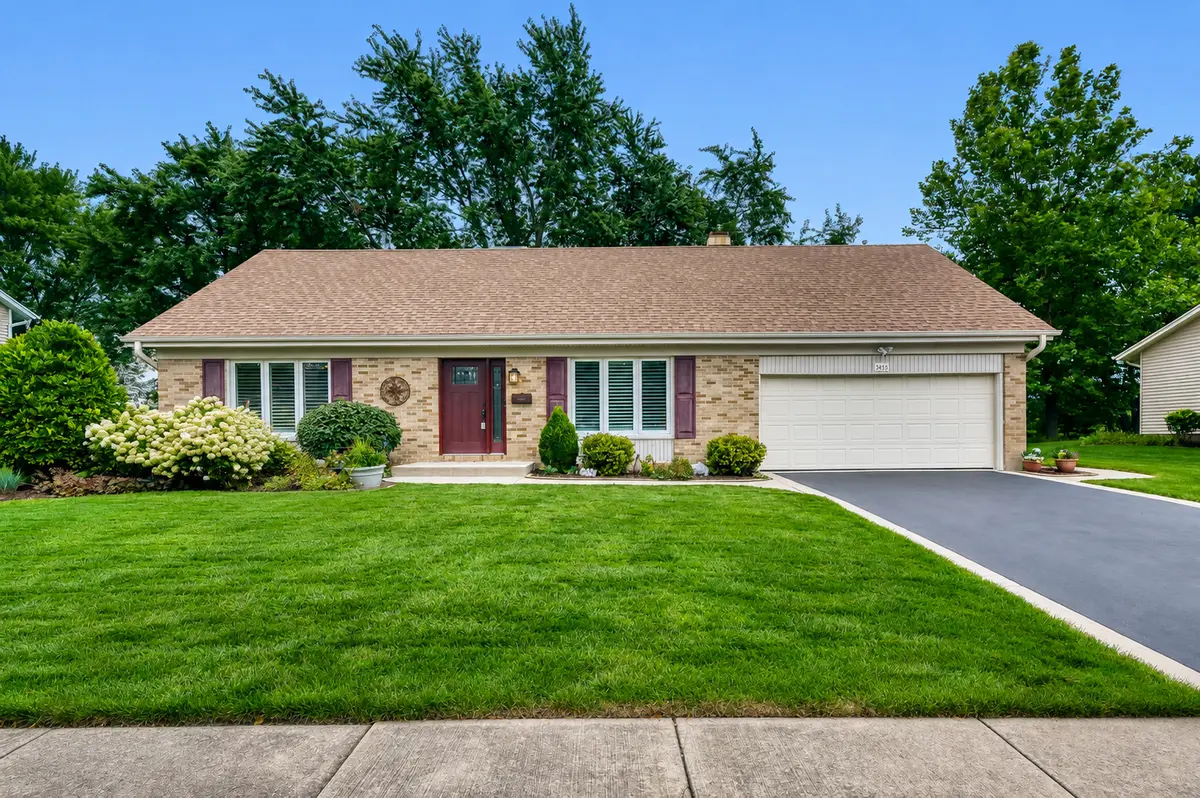3455 Treaty LN, Hoffman Estates, IL 60192