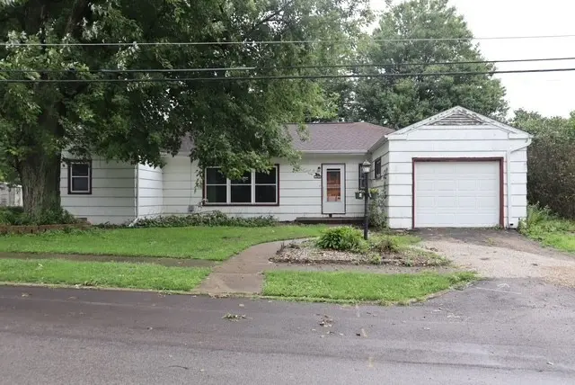 205 Fifth ST, Walnut, IL 61376