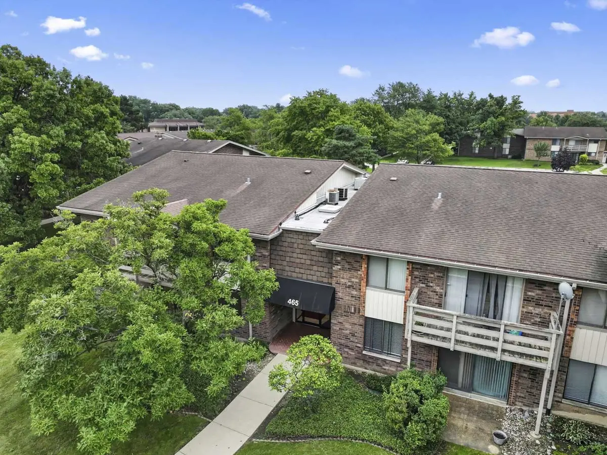 465 Raintree CT #2B, Glen Ellyn, IL 60137