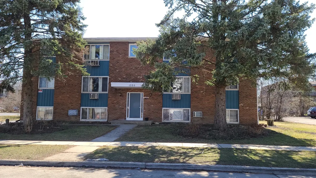 1335 Abbott DR #3, Elgin, IL 60123