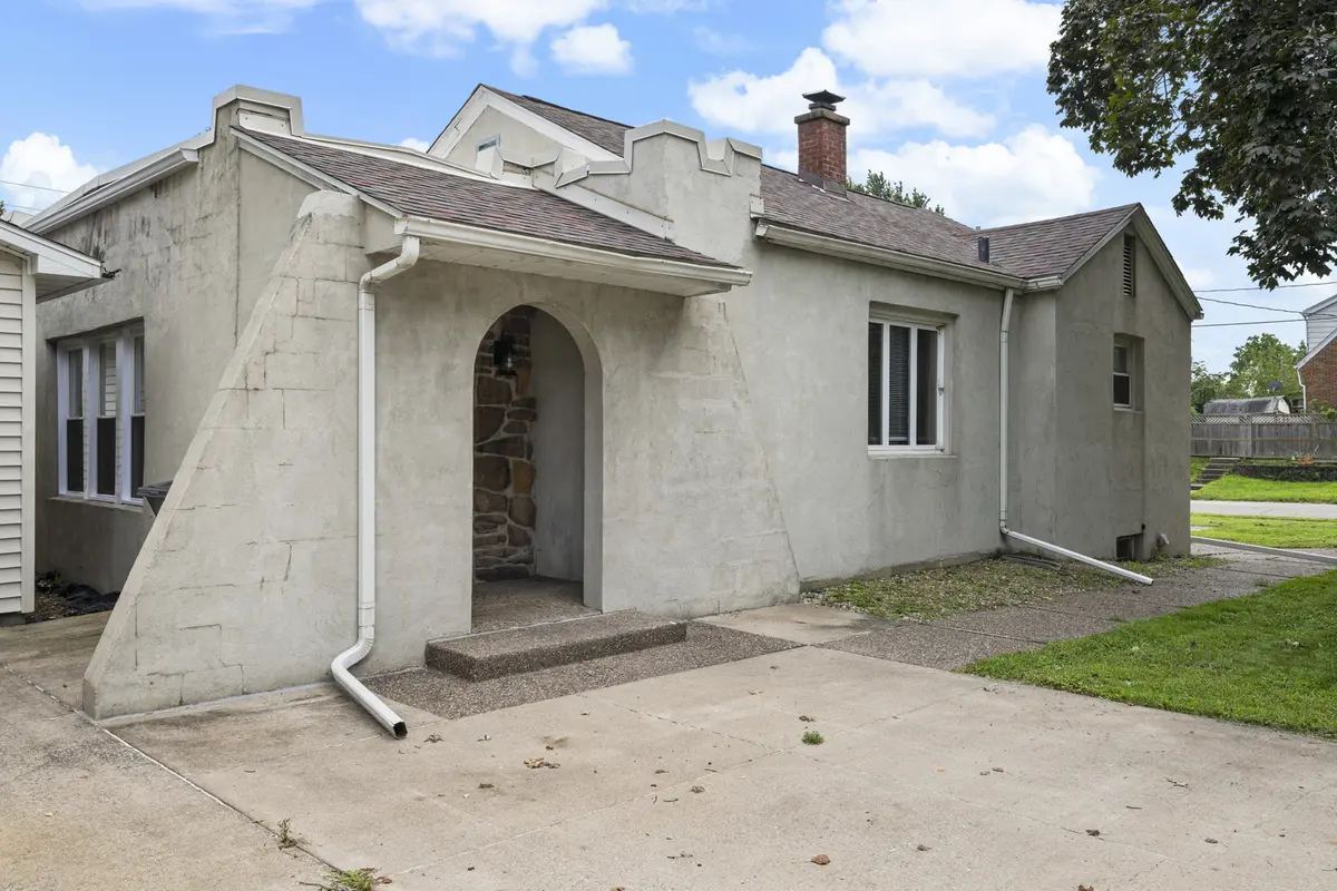 3801 22nd AVE, Rock Island, IL 61201