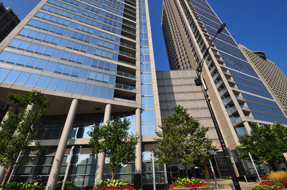 600 N LAKE SHORE DR #2102, Chicago, IL 60611