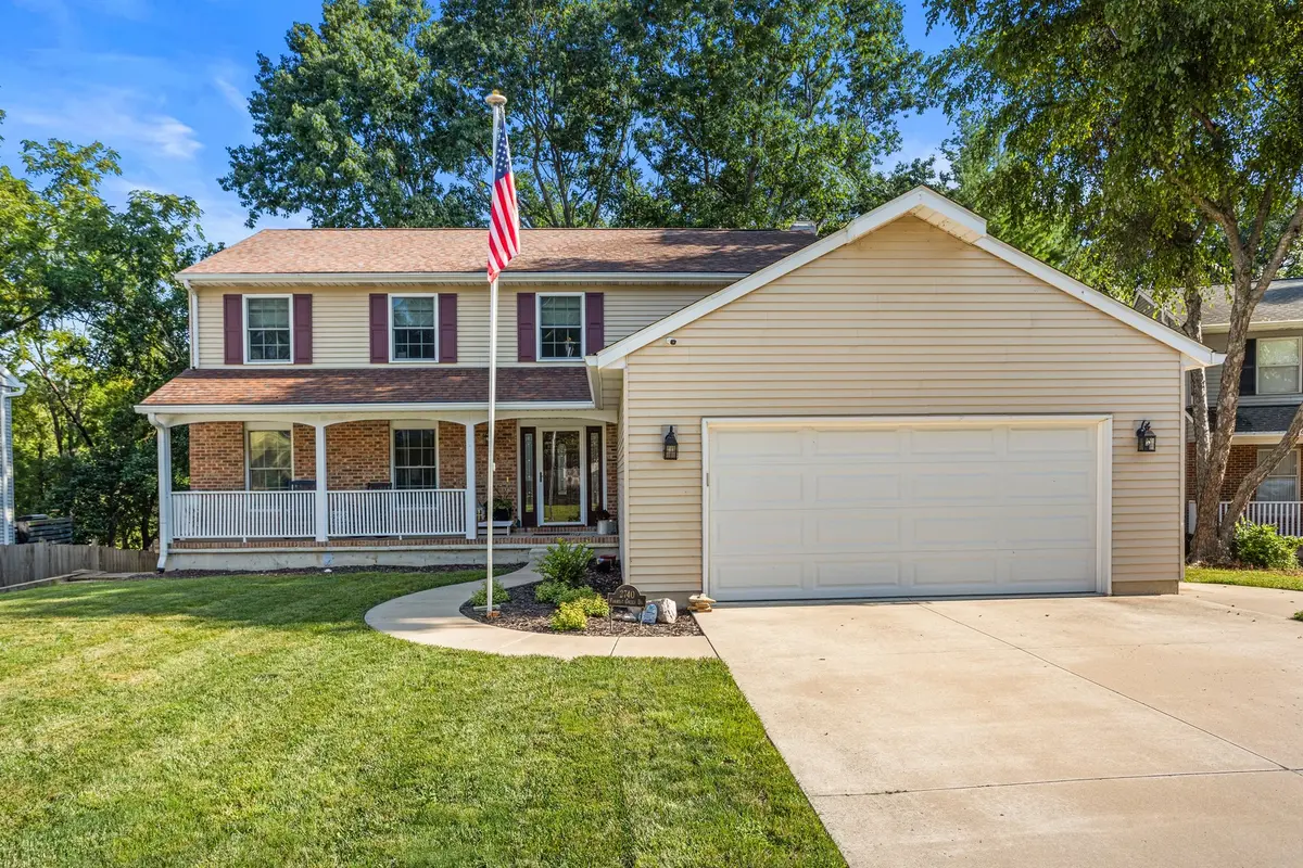 2740 S Forrest Green DR, Decatur, IL 62521