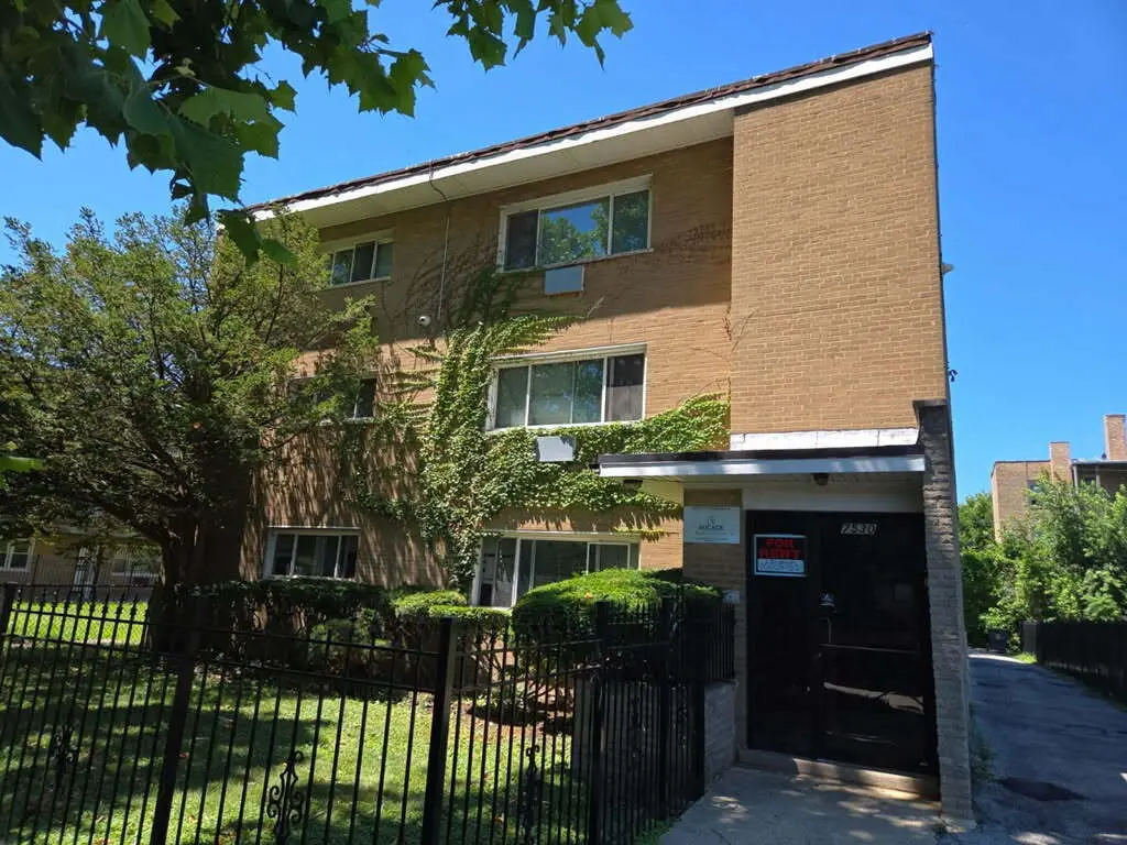 7530 S Saginaw AVE #2B, Chicago, IL 60649