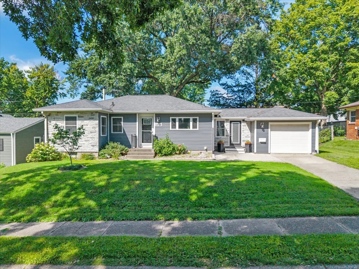 2420 Madison ST, Davenport, IA 52804