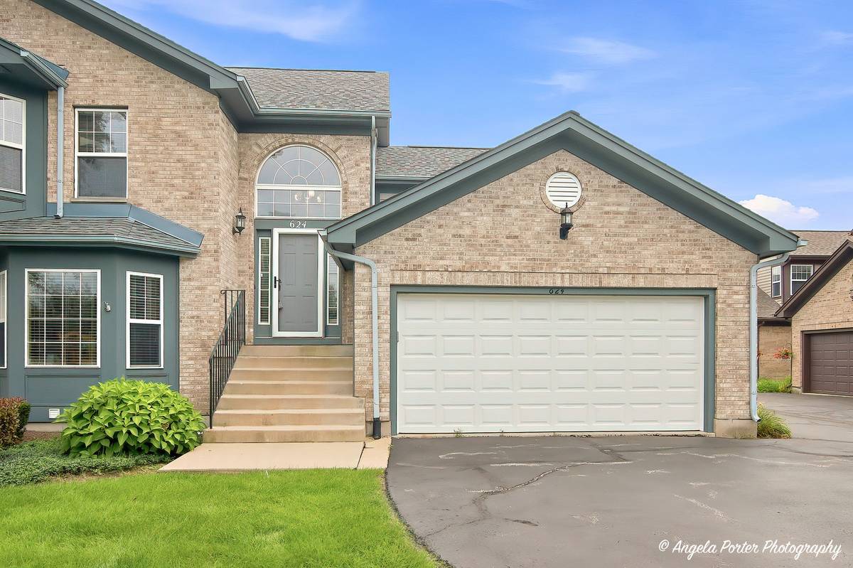 624 Kresswood DR #D, Mchenry, IL 60050