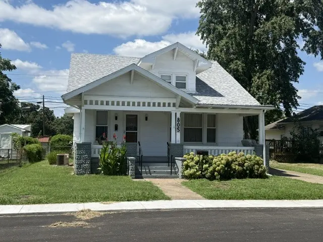 805 S 14th ST, Herrin, IL 62848