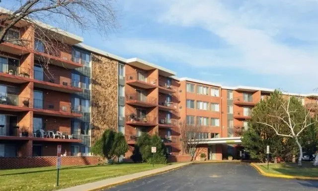 16 E Old Willow RD #209S, Prospect Heights, IL 60070