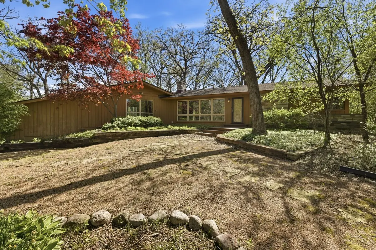8623 W Algoma RD, Palos Park, IL 60464