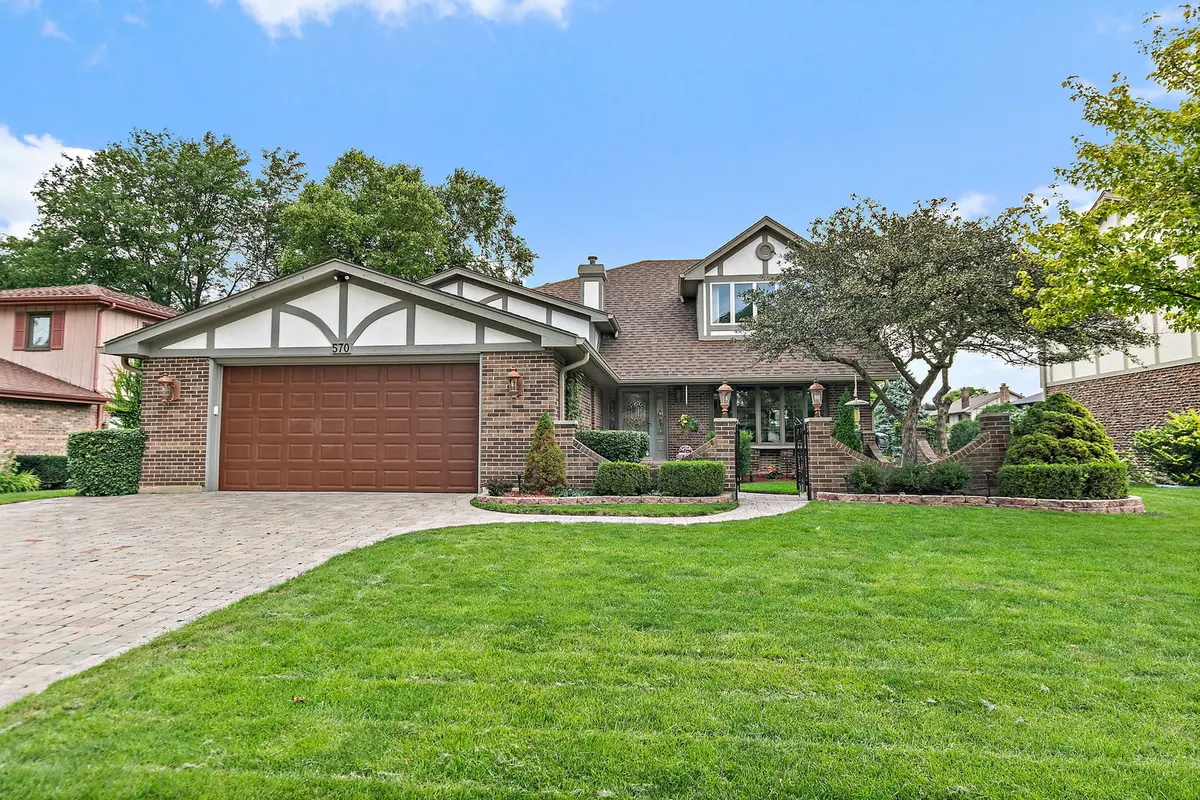 570 Sandpebble DR, Schaumburg, IL 60193