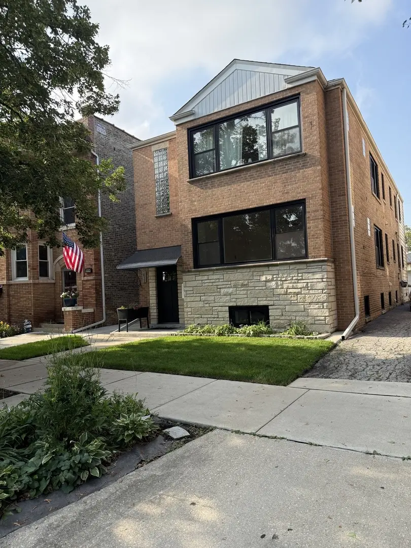 5430 W Berteau AVE #G, Chicago, IL 60641