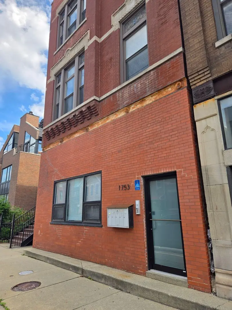 1753 W Augusta AVE #1F, Chicago, IL 60622