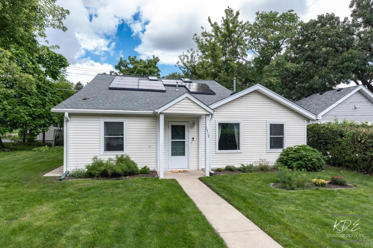 1912 Burlington AVE, Lisle, IL 60532