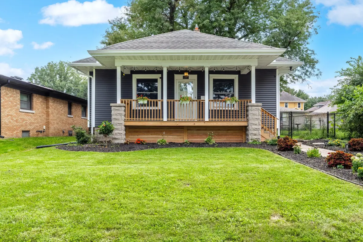 1107 W 16th ST, Davenport, IA 52804