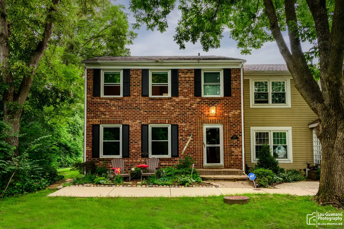 1525 WEDGEFIELD CIR, Naperville, IL 60563