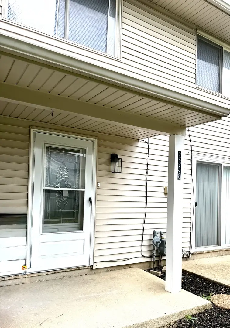 2338 Carnation DR #1, Crest Hill, IL 60403