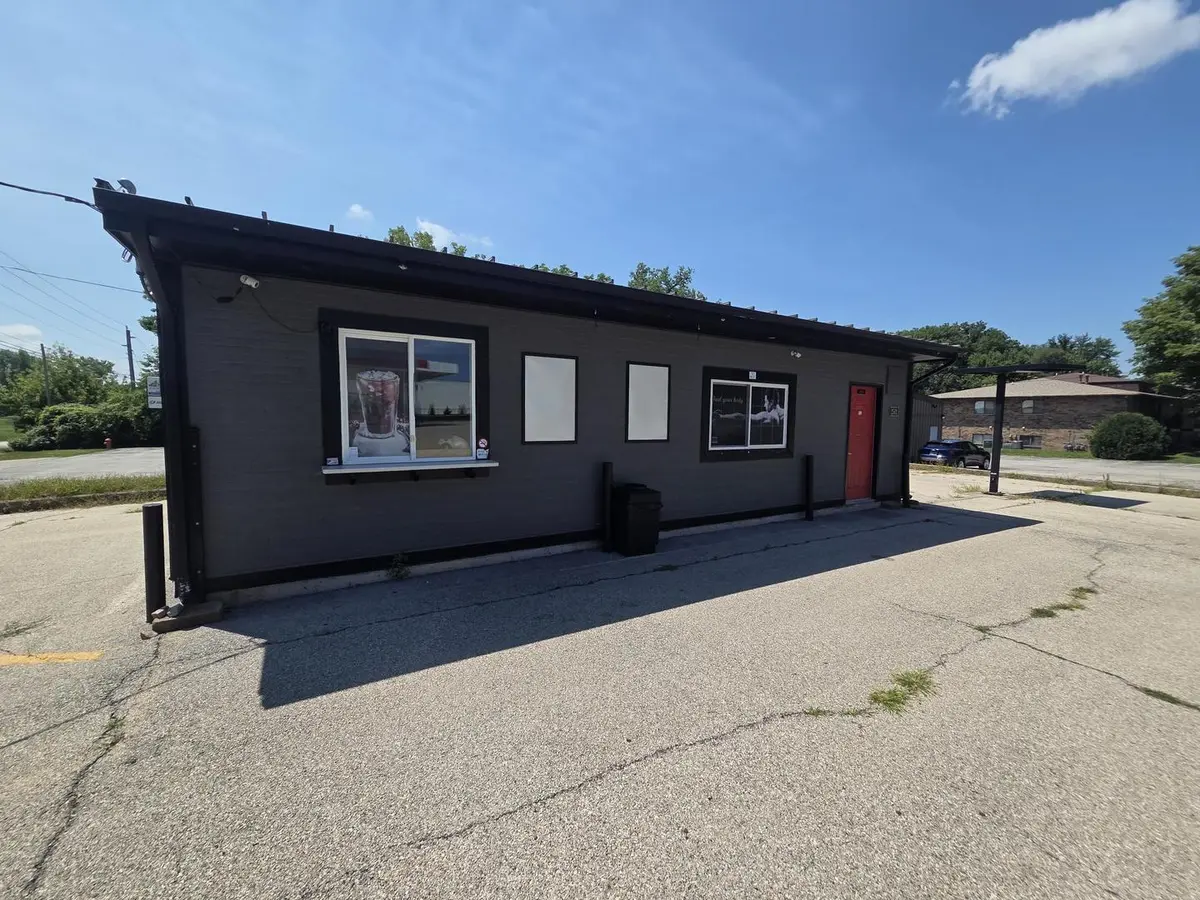 2501 53rd ST, Moline, IL 51265