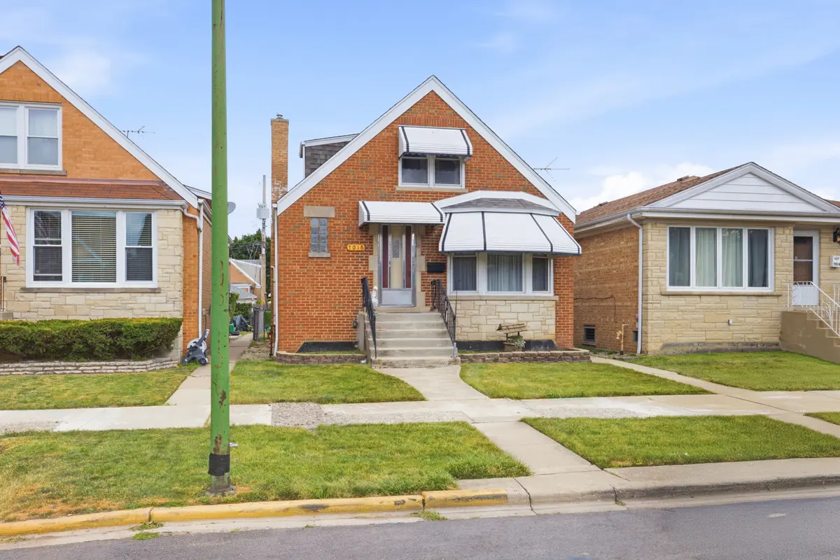 7018 W Newport AVE, Chicago, IL 60634