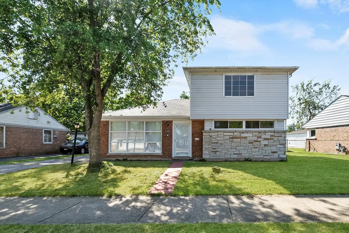 226 S Orchard DR, Park Forest, IL 60466
