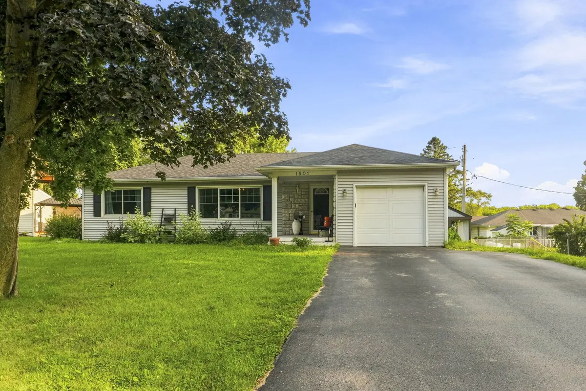 1501 Channel Beach AVE, Johnsburg, IL 60051