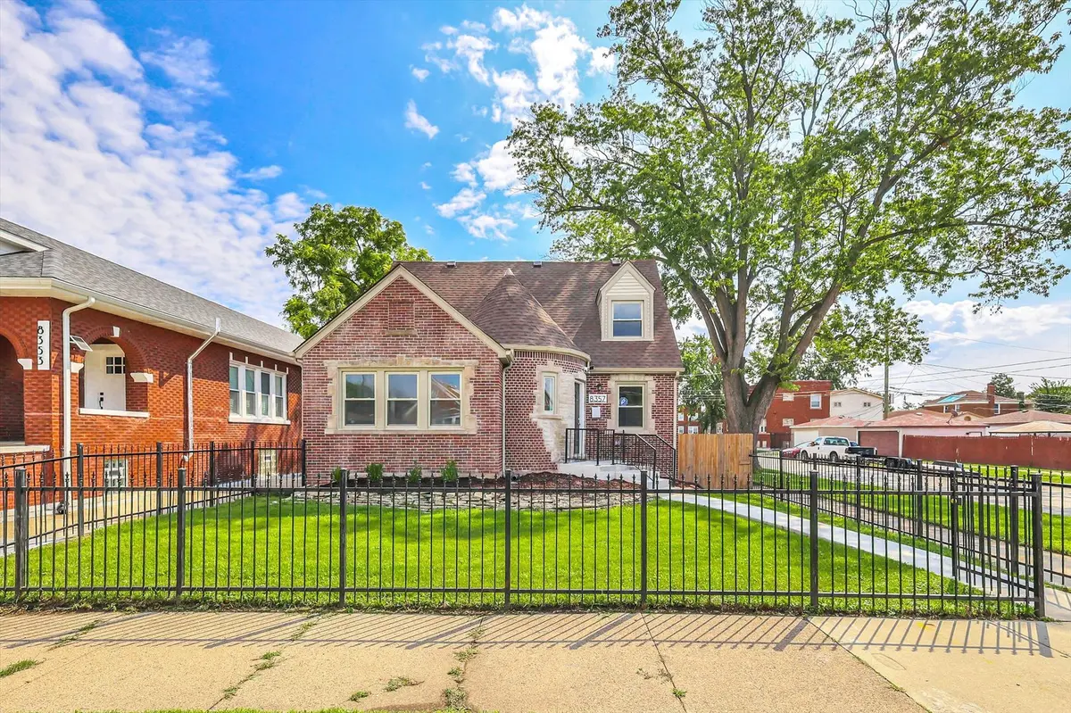 8357 S Hermitage AVE, Chicago, IL 60620
