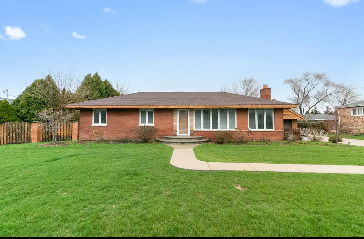 6554 W 92nd ST, Oak Lawn, IL 60453