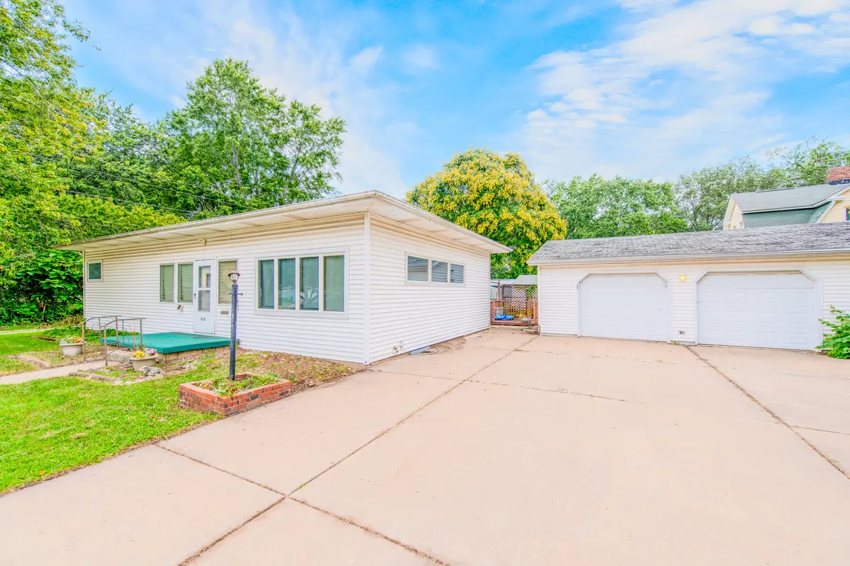608 E Grant ST, Streator, IL 61364