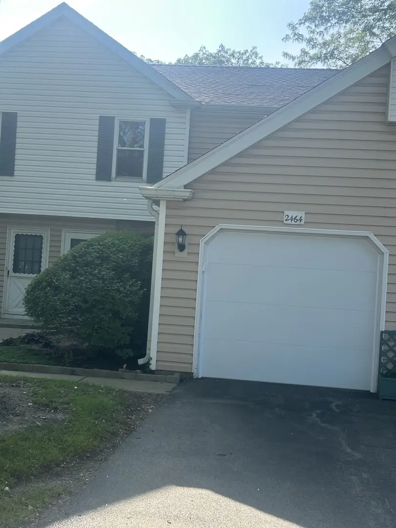 2464 Devonshire CT, Aurora, IL 60502
