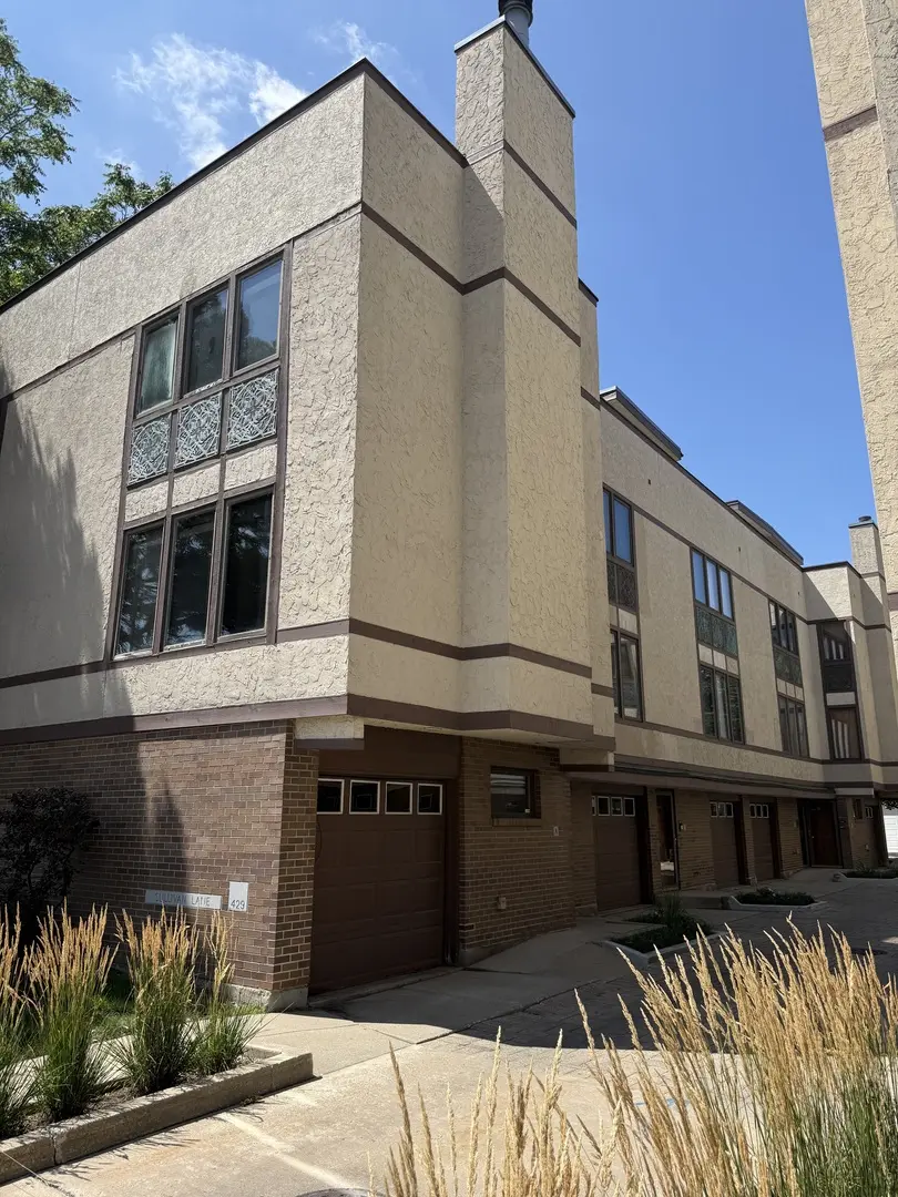 429 S OAK PARK AVE #A, Oak Park, IL 60302