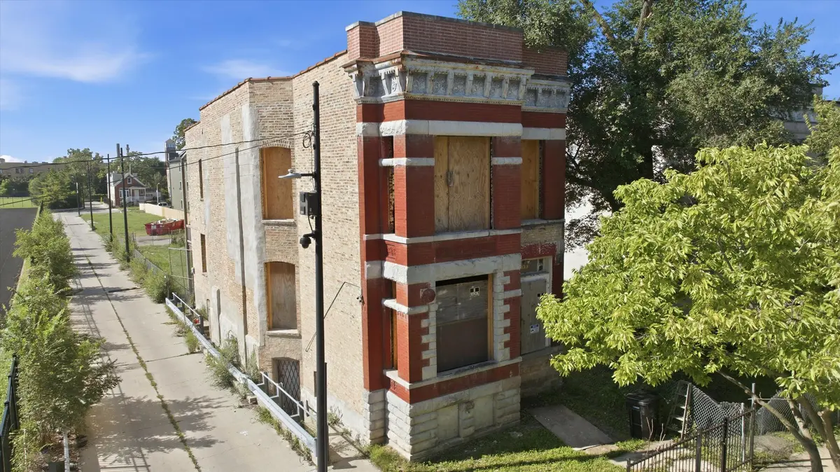 3311 W Monroe ST, Chicago, IL 60624