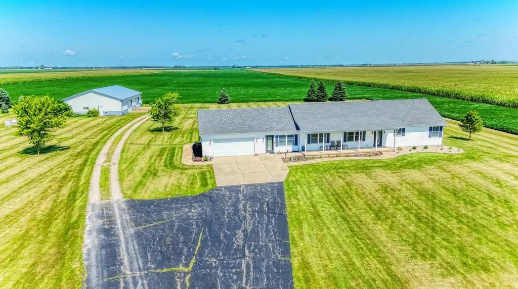 1700 W Scully RD, Dwight, IL 60420
