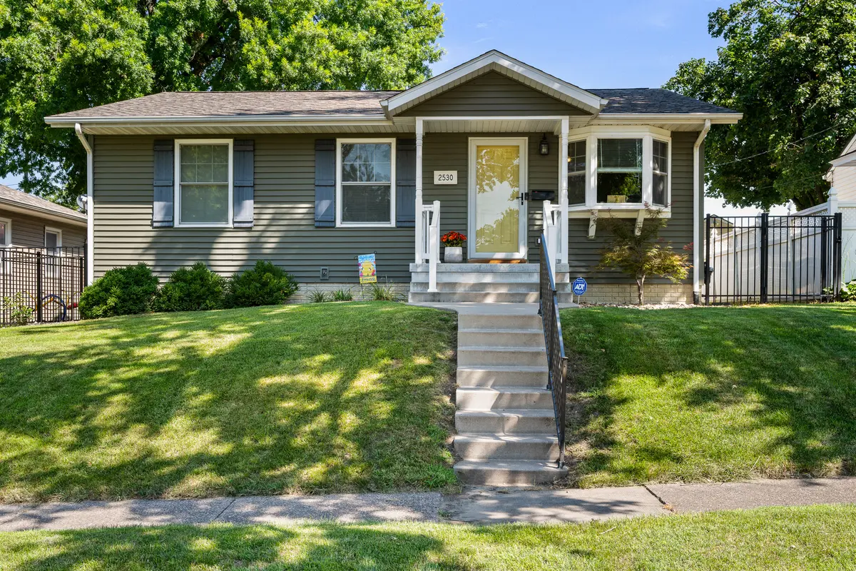 2530 Bellevue AVE, Bettendorf, IA 52722