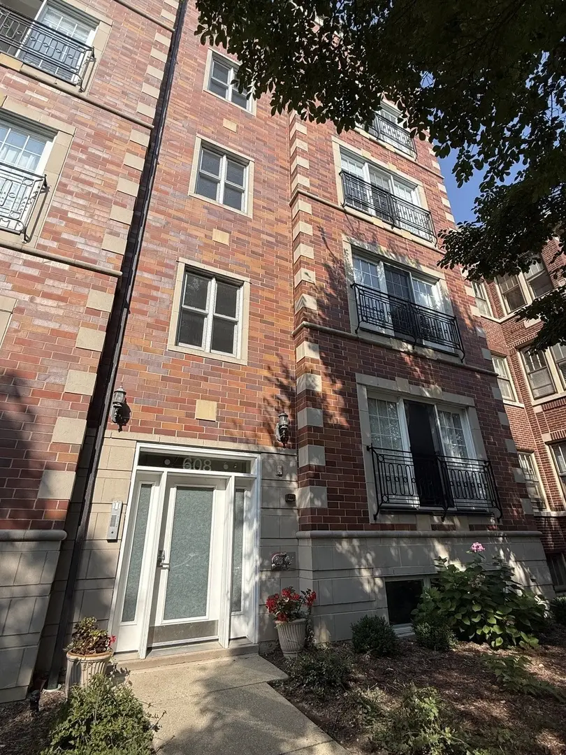 608 Hinman AVE #4N, Evanston, IL 60202