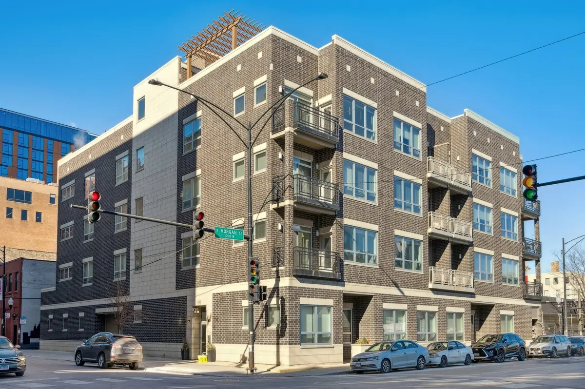 1002 W Van Buren ST #102, Chicago, IL 60607