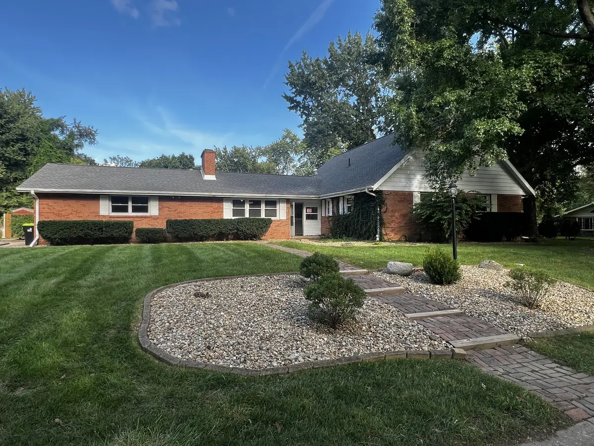 1908 Shelly CT, Urbana, IL 61802