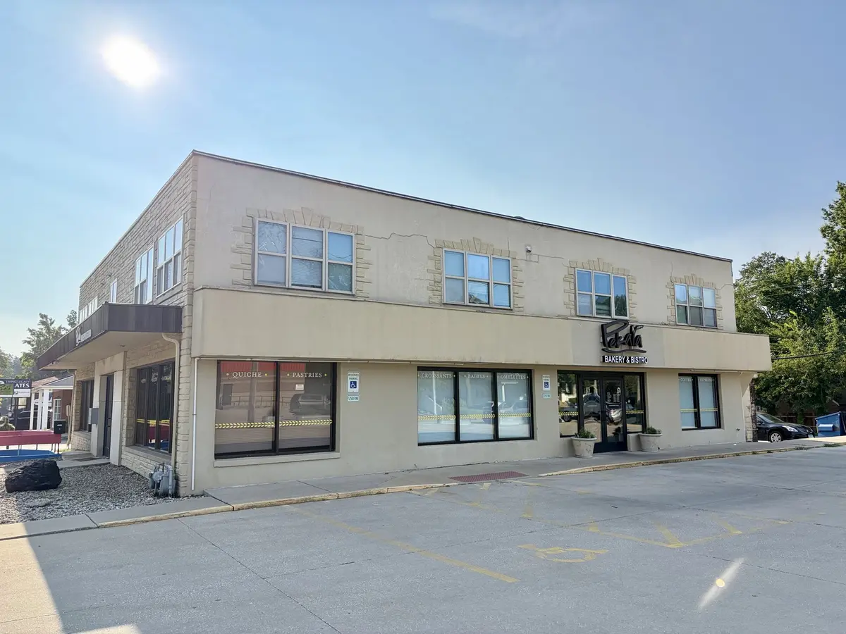 811 W Springfield AVE, Champaign, IL 61820