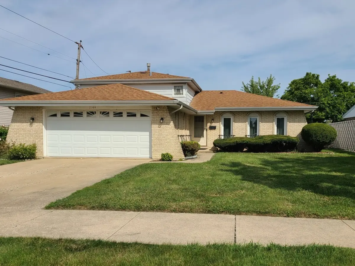 1144 E 160th PL, South Holland, IL 60473