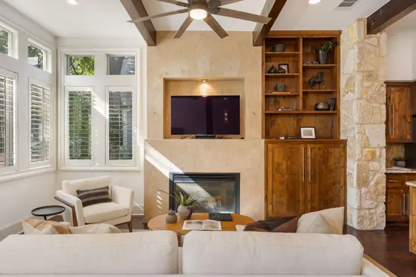 2002 Kinney Ave #A, Austin, TX 78704