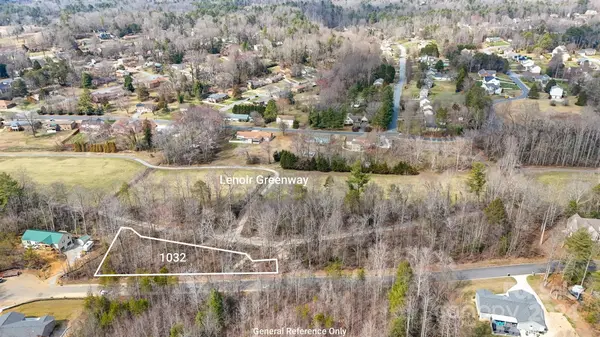 1032 Williamsburg DR NE, Lenoir, NC 28645