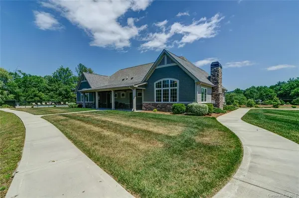 86 Copper Crest CIR #86, Hendersonville, NC 28792